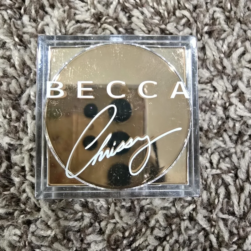 BECCA X Chrissy Confectionary Glow Powder CINNAMON SUGAR Highlighter .14 oz New